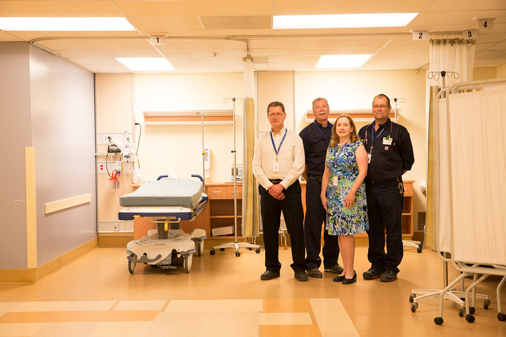 health care workers standing in Thunder Bay Regional Health Services Centre